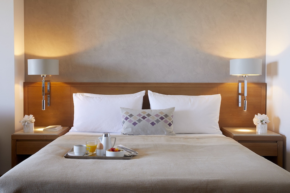 Minoa Palace Resort — Hotel rooms in Platanias