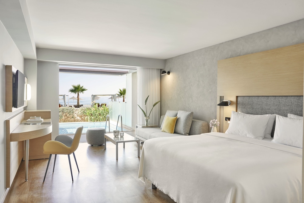 Minoa Palace Resort — Hotel rooms in Platanias