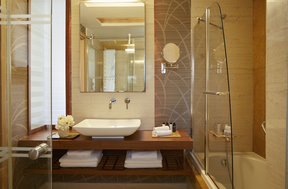 Minoa Palace Resort — Hotel rooms in Platanias