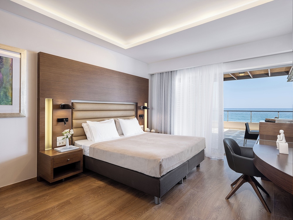 Minoa Palace Resort — Hotel rooms in Platanias