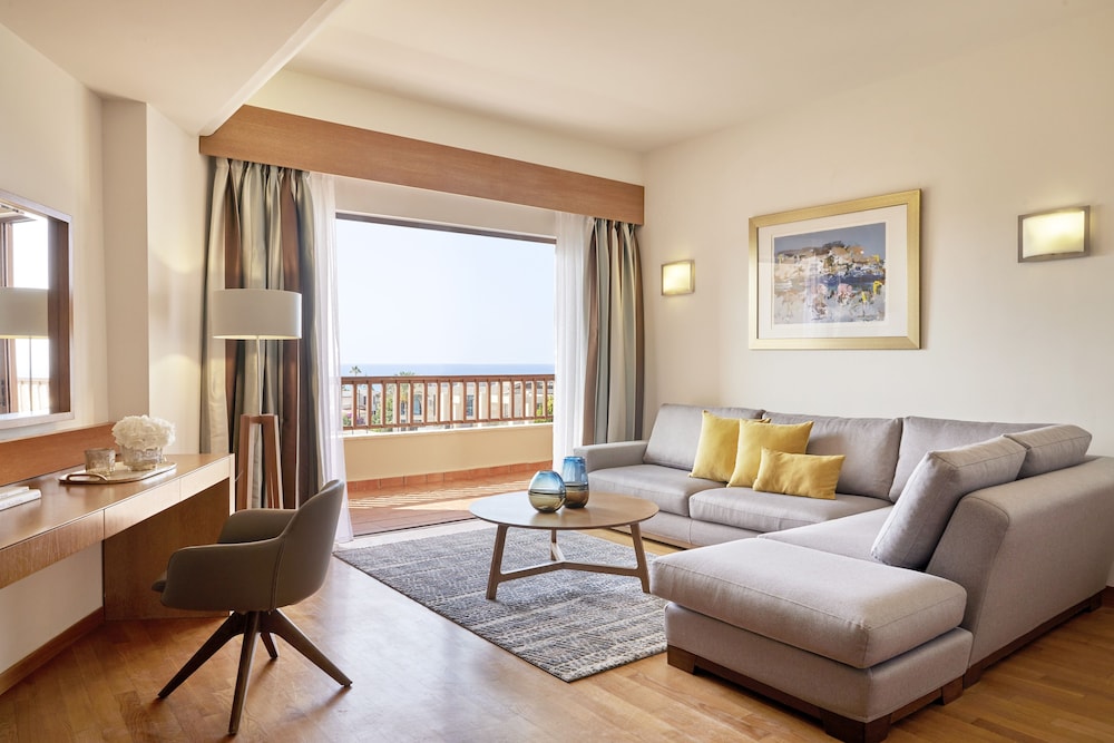 Minoa Palace Resort — Hotel rooms in Platanias