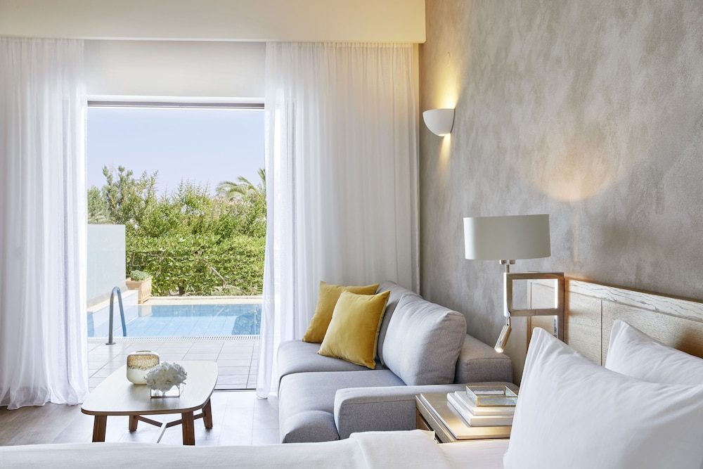 Minoa Palace Resort — Hotel rooms in Platanias