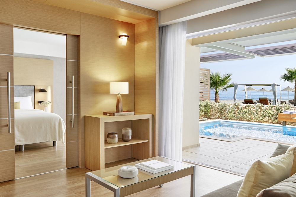 Minoa Palace Resort — Hotel rooms in Platanias