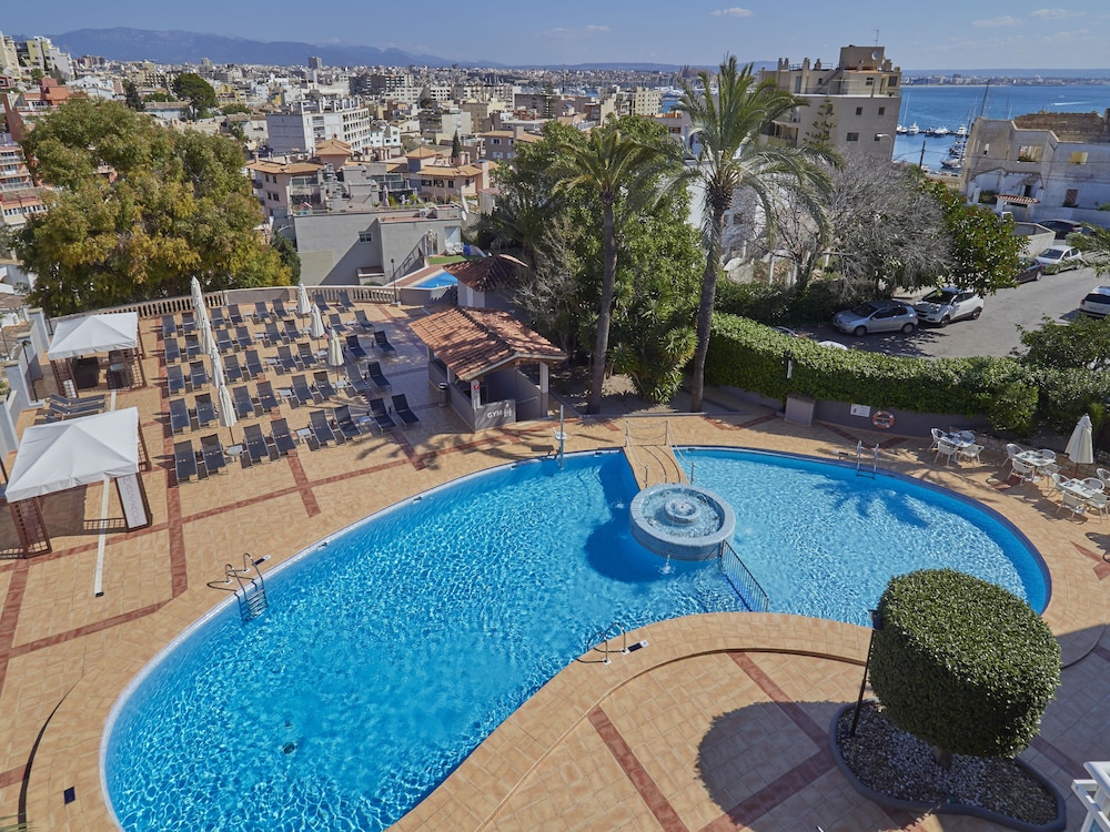 BQ Augusta Hotel — Swimming pool in Palma de Mallorca, Balearic Islands
