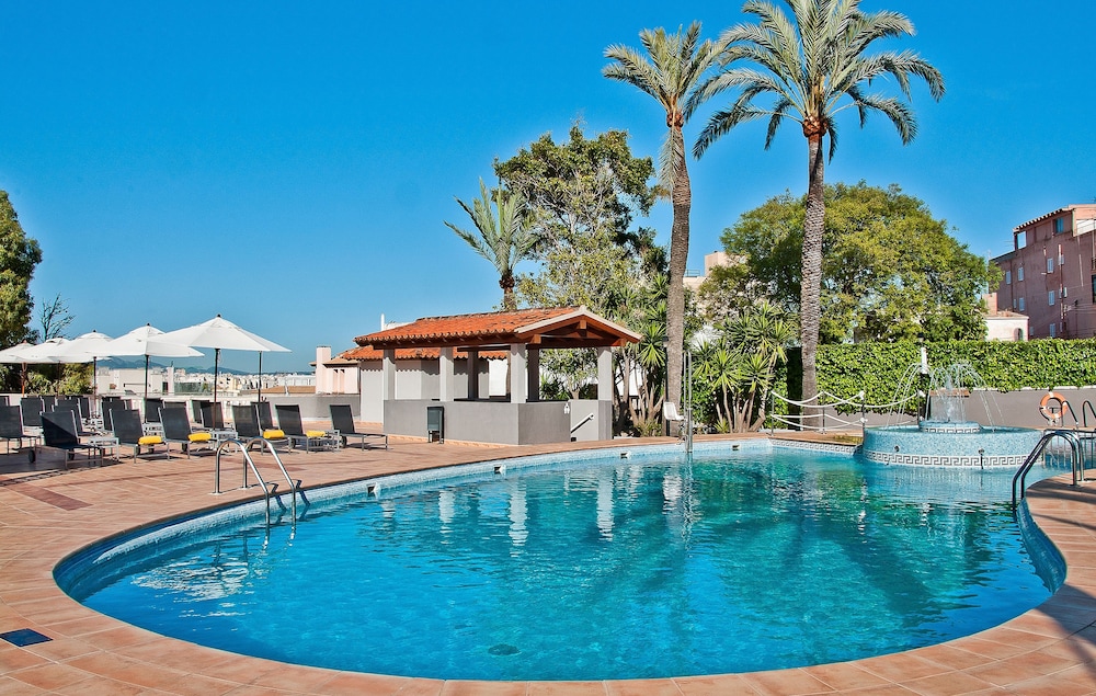BQ Augusta Hotel — Swimming pool in Palma de Mallorca, Balearic Islands