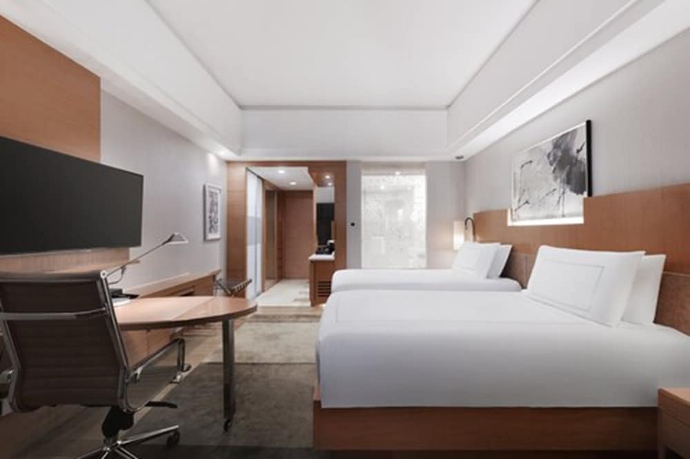 Swissotel Grand Shanghai — Hotel rooms in Shanghai, Shanghai