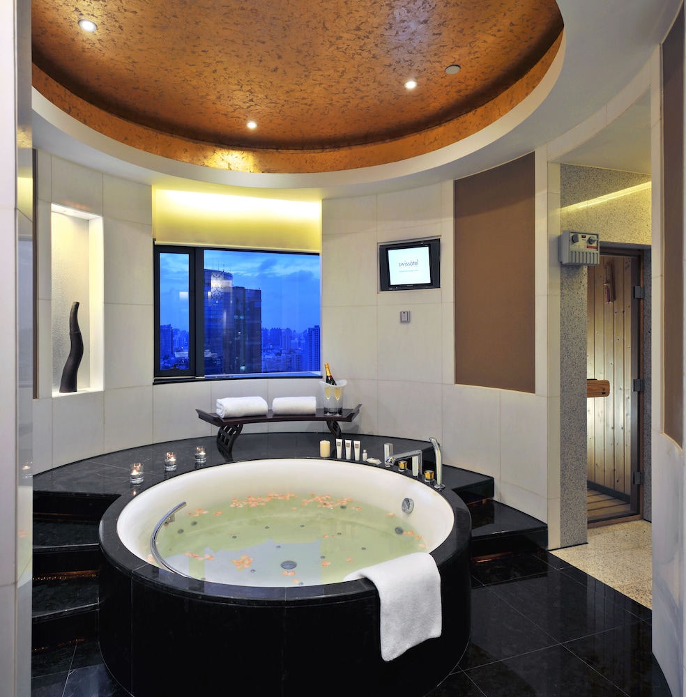 Swissotel Grand Shanghai — Spa in Shanghai, Shanghai