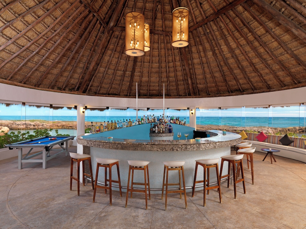 Adults Only Heaven at Hard Rock Hotel Riviera Maya All Inclusive — Restaurant & bars in Puerto Aventuras, Quintana Roo