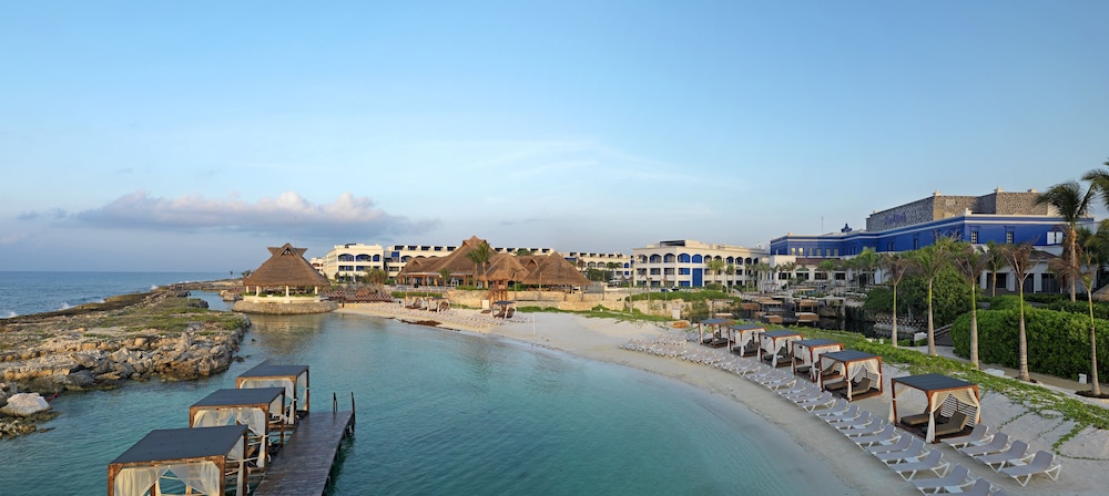 Adults Only Heaven at Hard Rock Hotel Riviera Maya All Inclusive — Beach in Puerto Aventuras, Quintana Roo