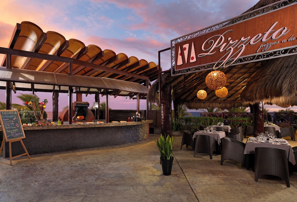 Adults Only Heaven at Hard Rock Hotel Riviera Maya All Inclusive — Restaurant & bars in Puerto Aventuras, Quintana Roo