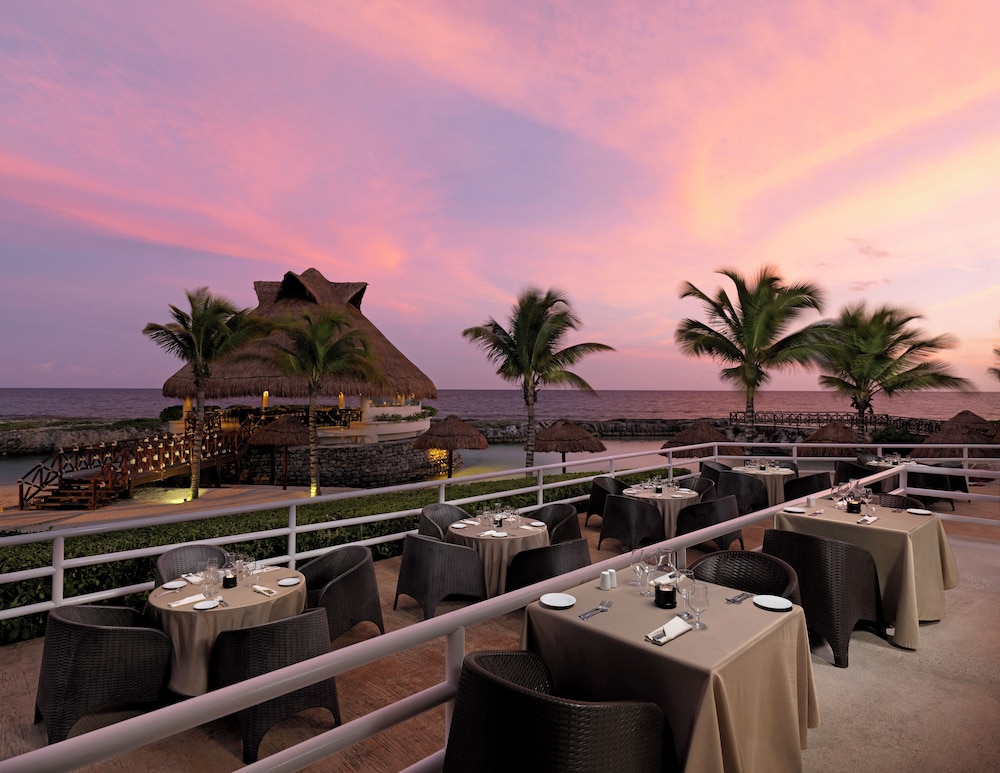 Adults Only Heaven at Hard Rock Hotel Riviera Maya All Inclusive — Restaurant & bars in Puerto Aventuras, Quintana Roo