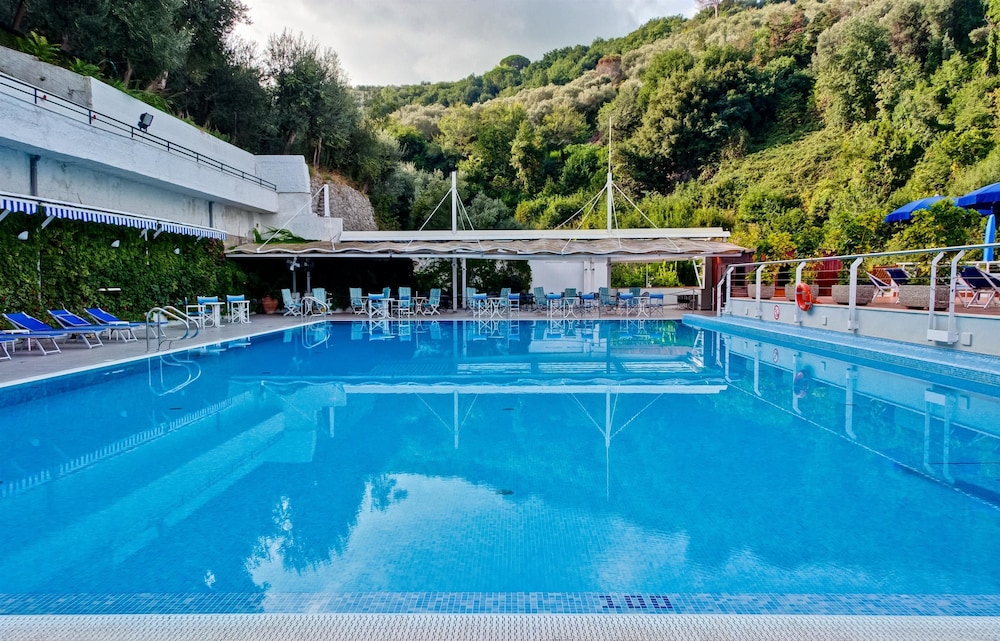Best Western Hotel La Solara — Swimming pool in Sorrento, Campania