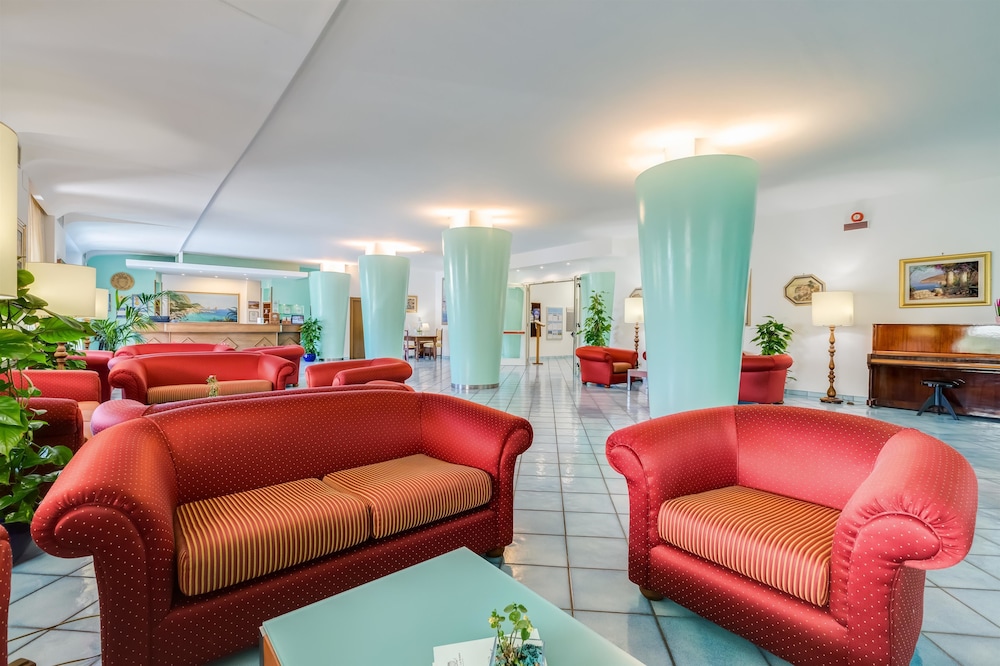 Best Western Hotel La Solara — Hotel building in Sorrento, Campania