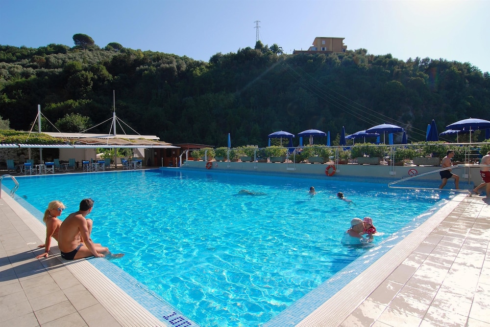 Best Western Hotel La Solara — Swimming pool in Sorrento, Campania