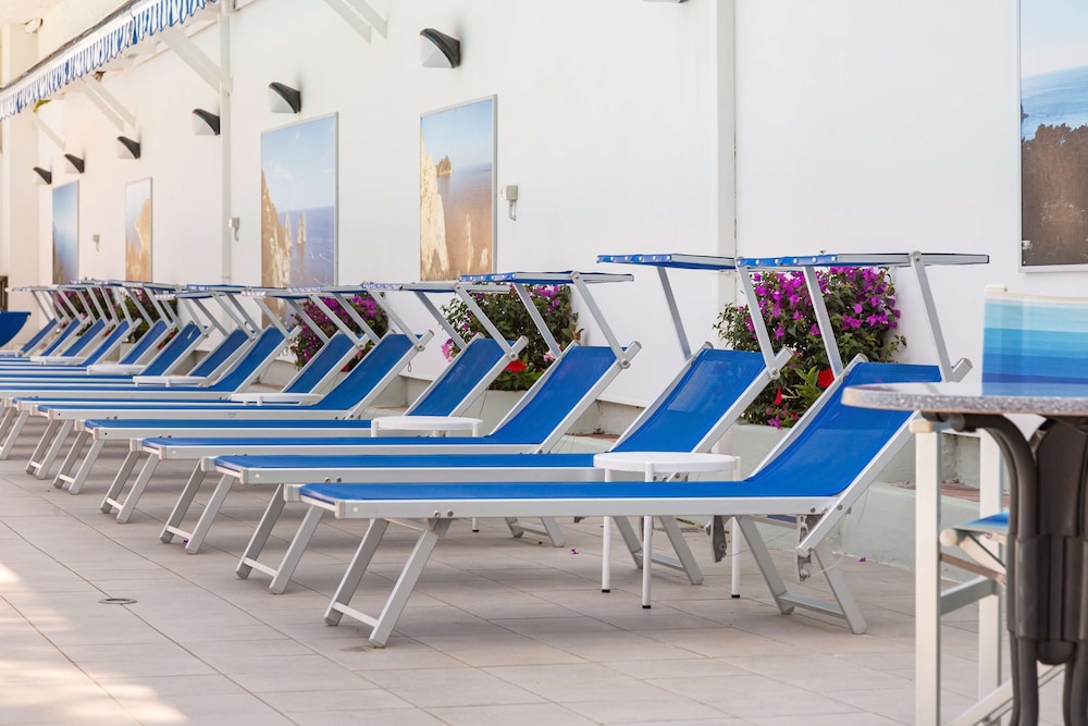 Best Western Hotel La Solara — Beach in Sorrento, Campania