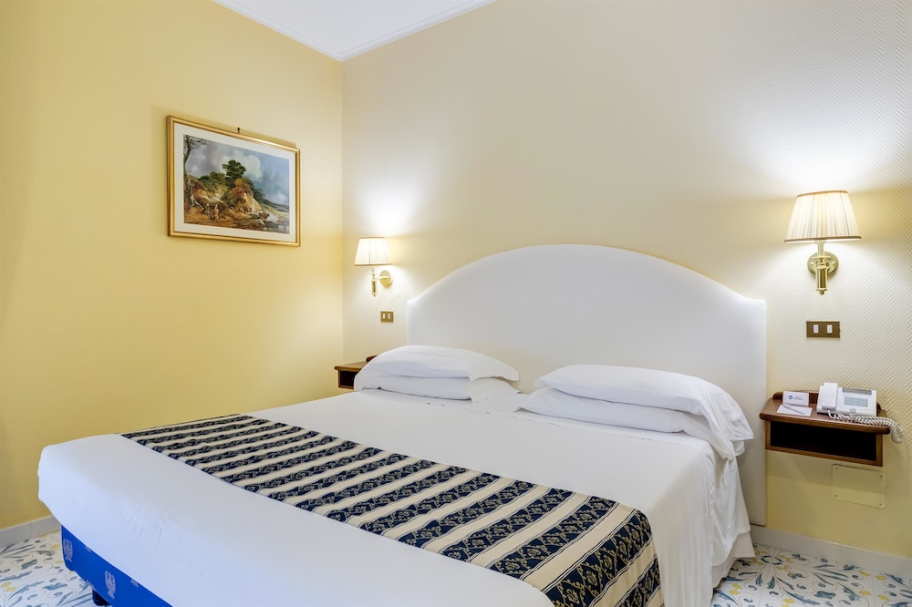 Best Western Hotel La Solara — Hotel rooms in Sorrento, Campania