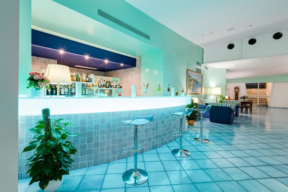 Best Western Hotel La Solara — Restaurant & bars in Sorrento, Campania