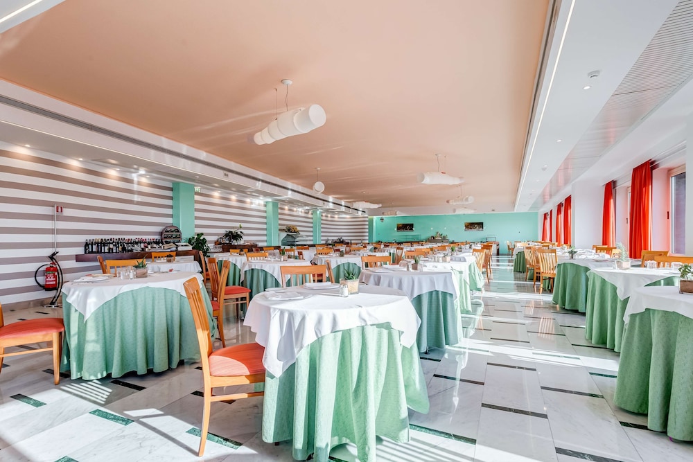 Best Western Hotel La Solara — Restaurant & bars in Sorrento, Campania