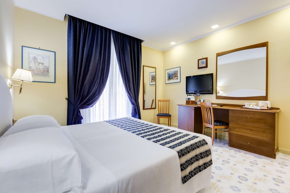 Best Western Hotel La Solara — Hotel rooms in Sorrento, Campania