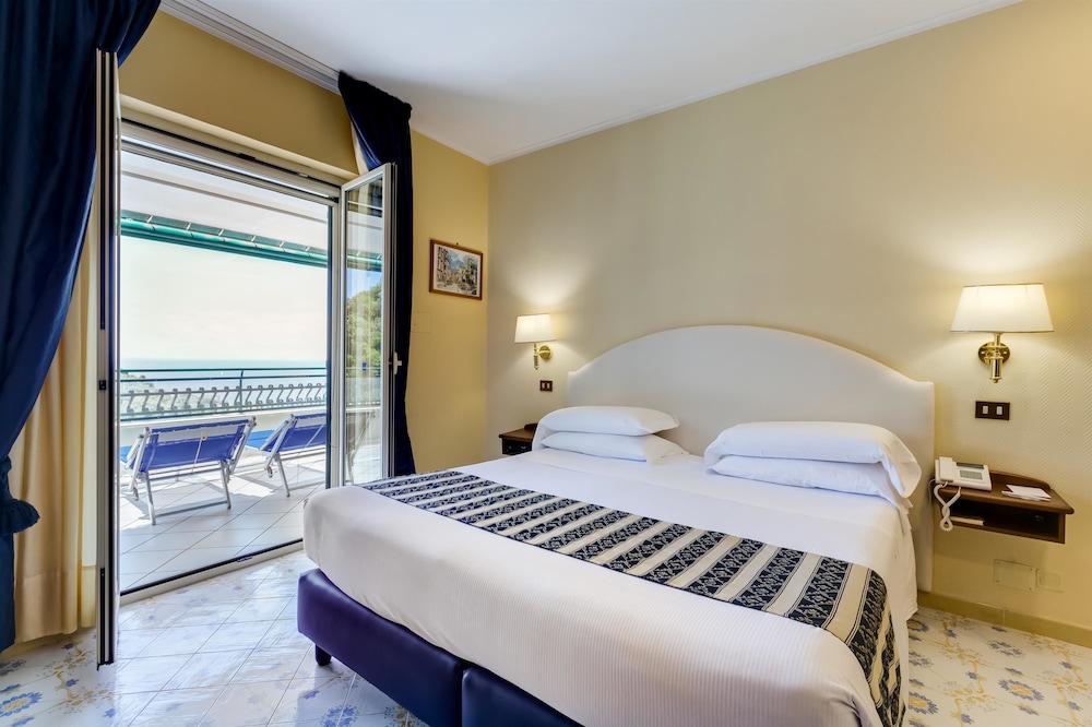 Best Western Hotel La Solara — Hotel rooms in Sorrento, Campania