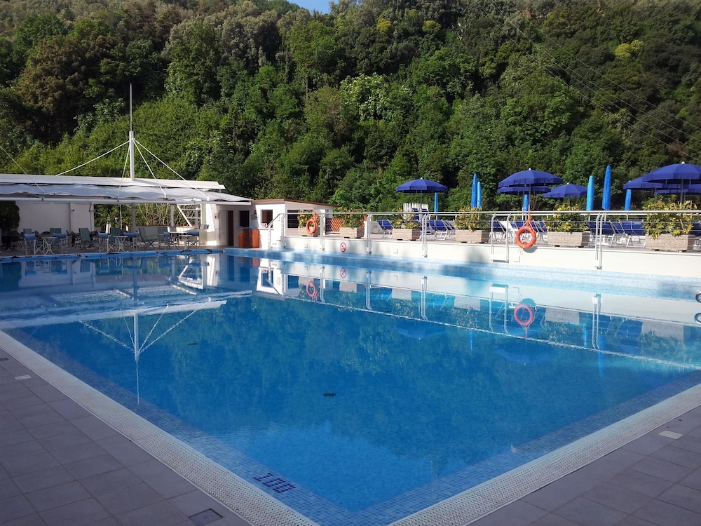 Best Western Hotel La Solara — Swimming pool in Sorrento, Campania