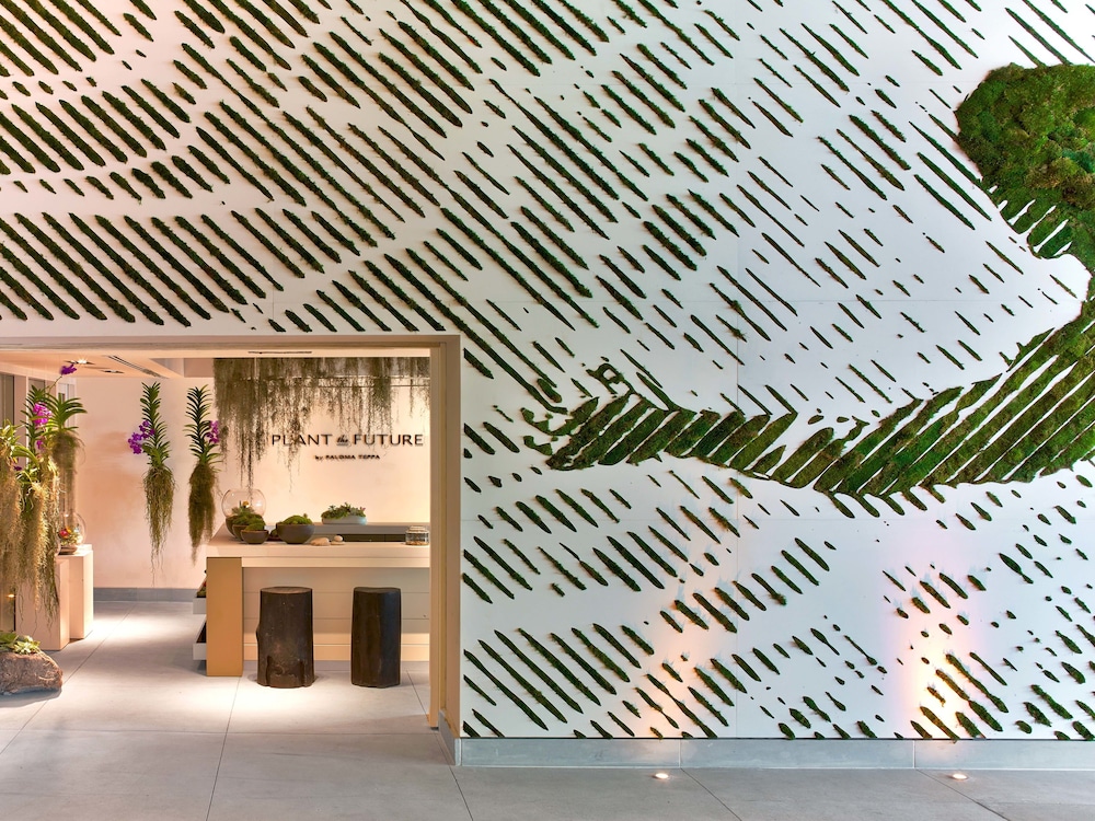 1 Hotel South Beach — Hotel building in Miami, Florida