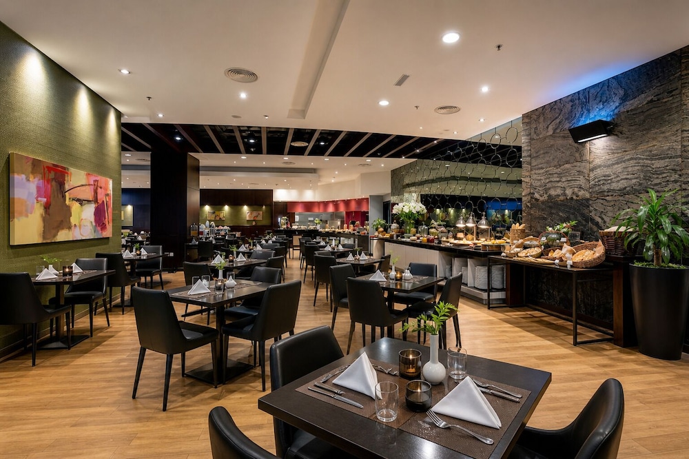 Millennium Central Dubai Downtown — Restaurant & bars in Dubai