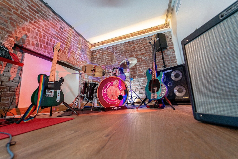 Music City Hotel - The San Francisco Music Experience — Attractions in the area in San Francisco, California