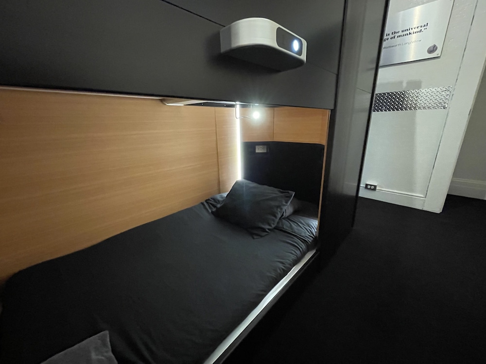 Music City Hotel - The San Francisco Music Experience — Hotel rooms in San Francisco, California