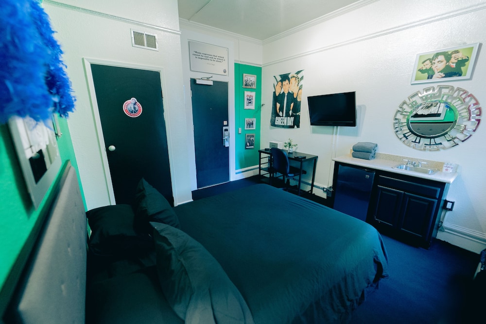 Music City Hotel - The San Francisco Music Experience — Hotel rooms in San Francisco, California