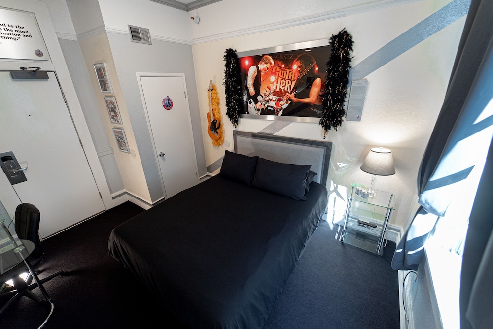 Music City Hotel - The San Francisco Music Experience — Hotel rooms in San Francisco, California