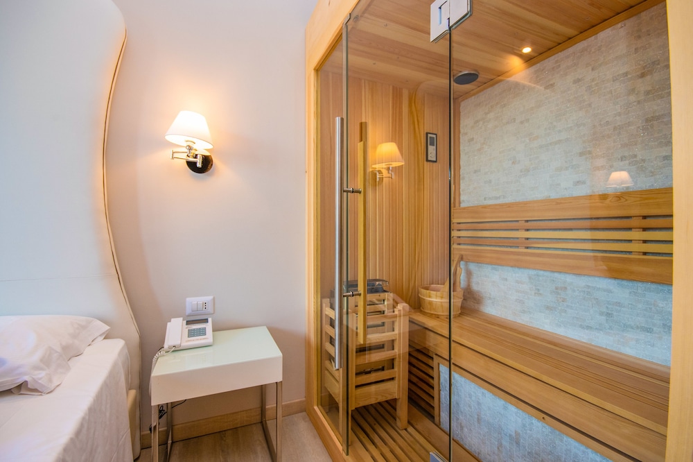 Hotel Oliveto — Spa in Desenzano del Garda, Lombardy