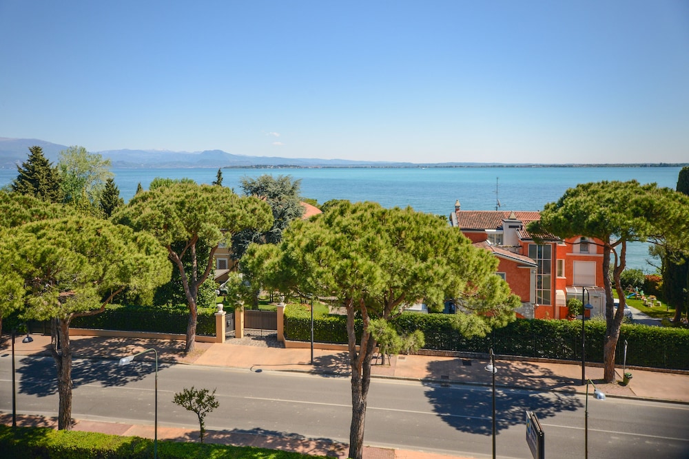 Hotel Oliveto — Attractions in the area in Desenzano del Garda, Lombardy