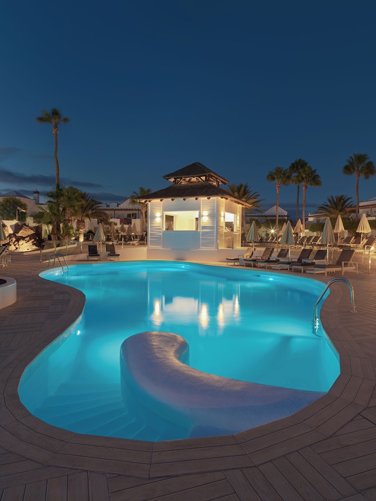 H10 White Suites — Pool in Playa Blanca, Canary Islands