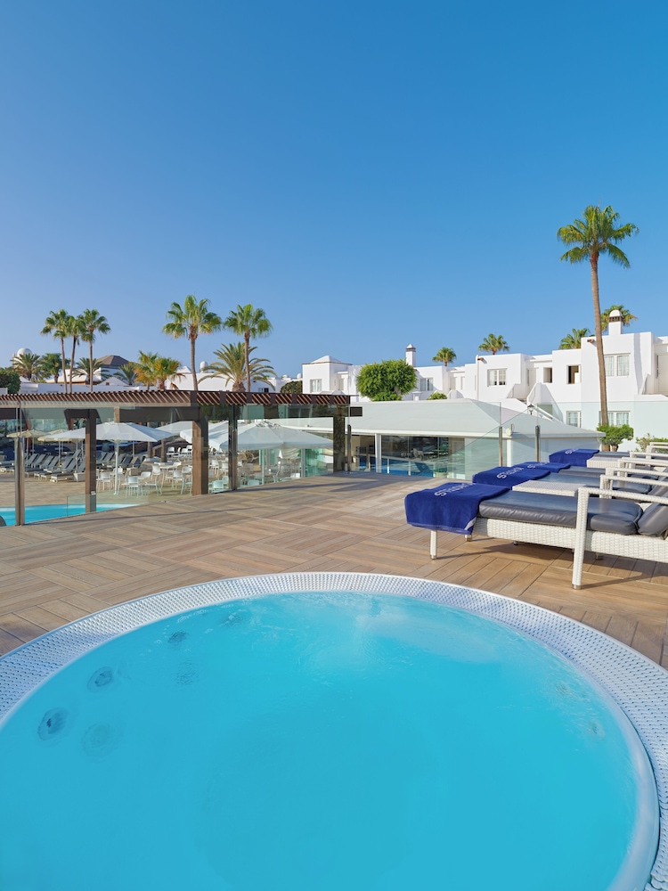 H10 White Suites — Pool in Playa Blanca, Canary Islands