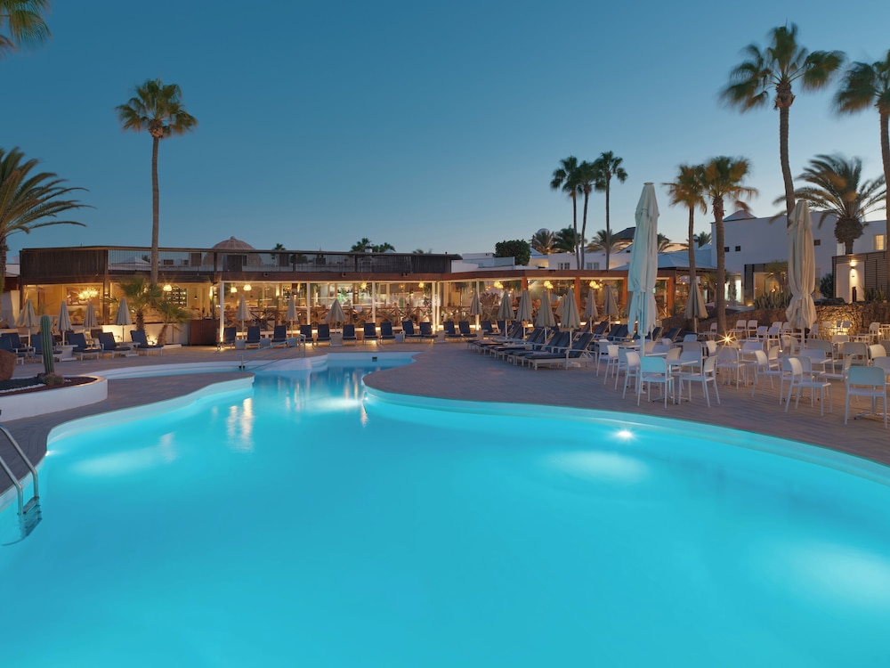 H10 White Suites — Pool in Playa Blanca, Canary Islands