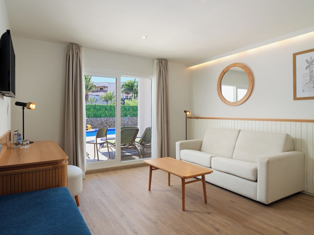 H10 White Suites — Rooms in Playa Blanca, Canary Islands