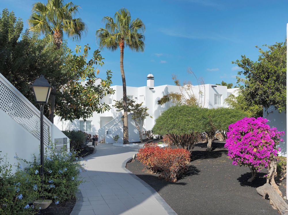 H10 White Suites — Shared spaces in Playa Blanca, Canary Islands