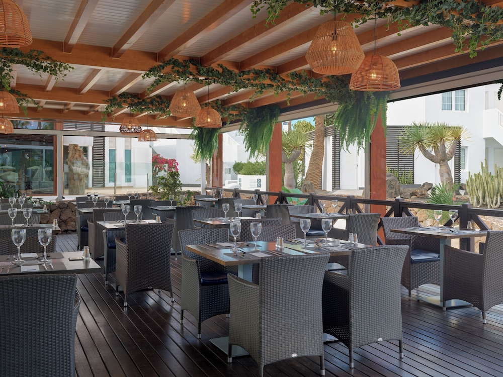 H10 White Suites — Restaurant in Playa Blanca, Canary Islands