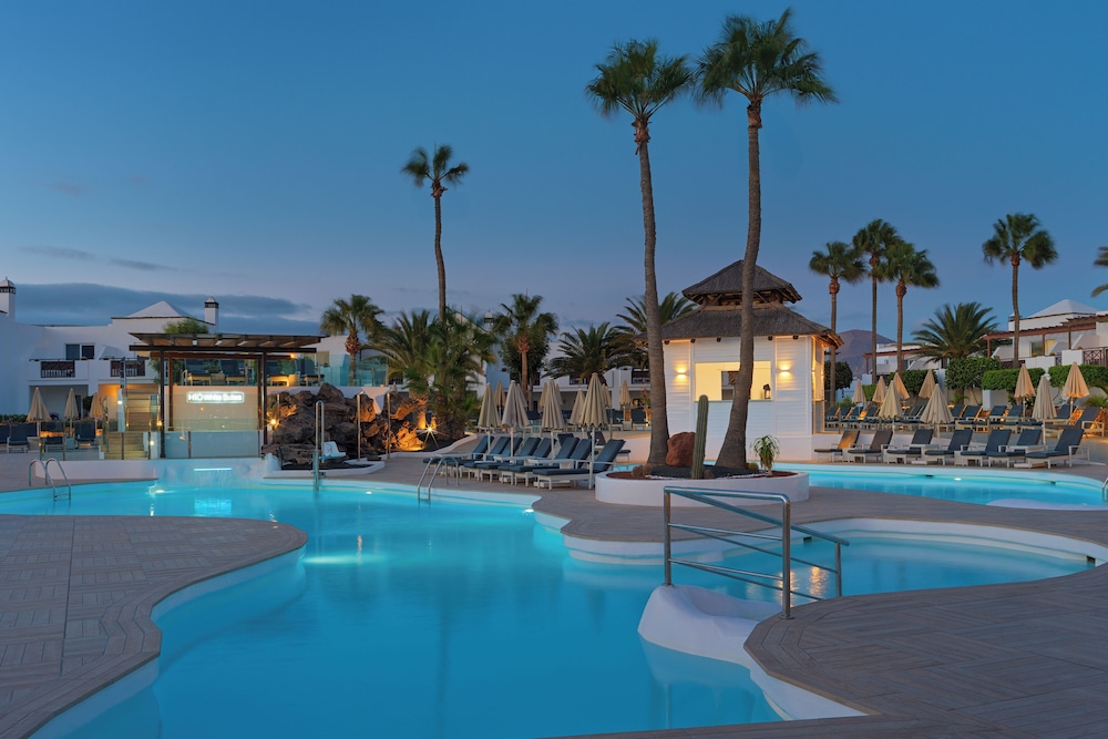 H10 White Suites — Pool in Playa Blanca, Canary Islands