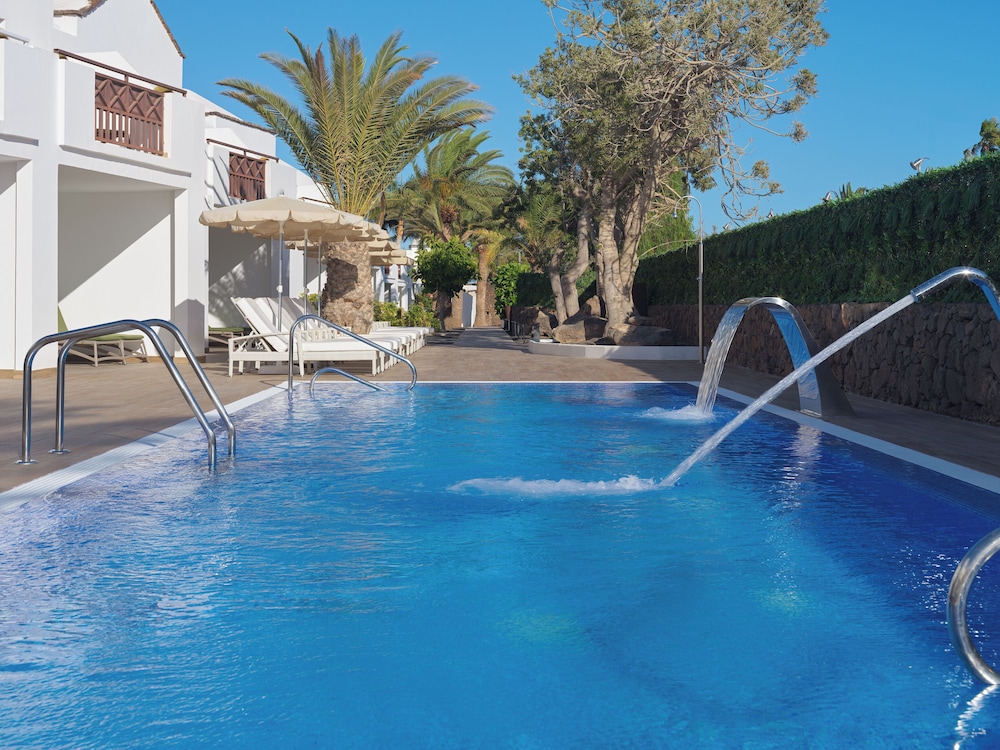 H10 White Suites — Pool in Playa Blanca, Canary Islands