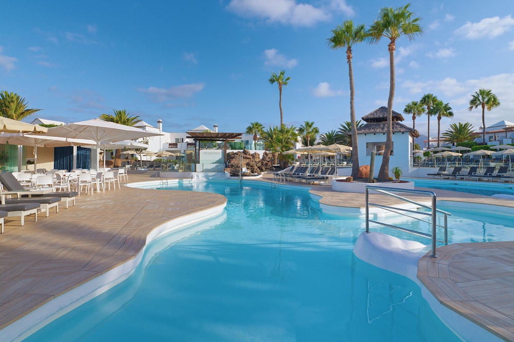 H10 White Suites — Pool in Playa Blanca, Canary Islands