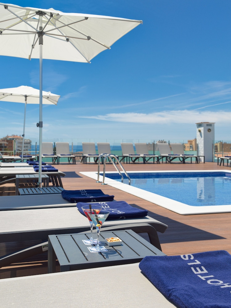 H10 Delfín - Adults Only — Swimming pool in Salou, Catalonia