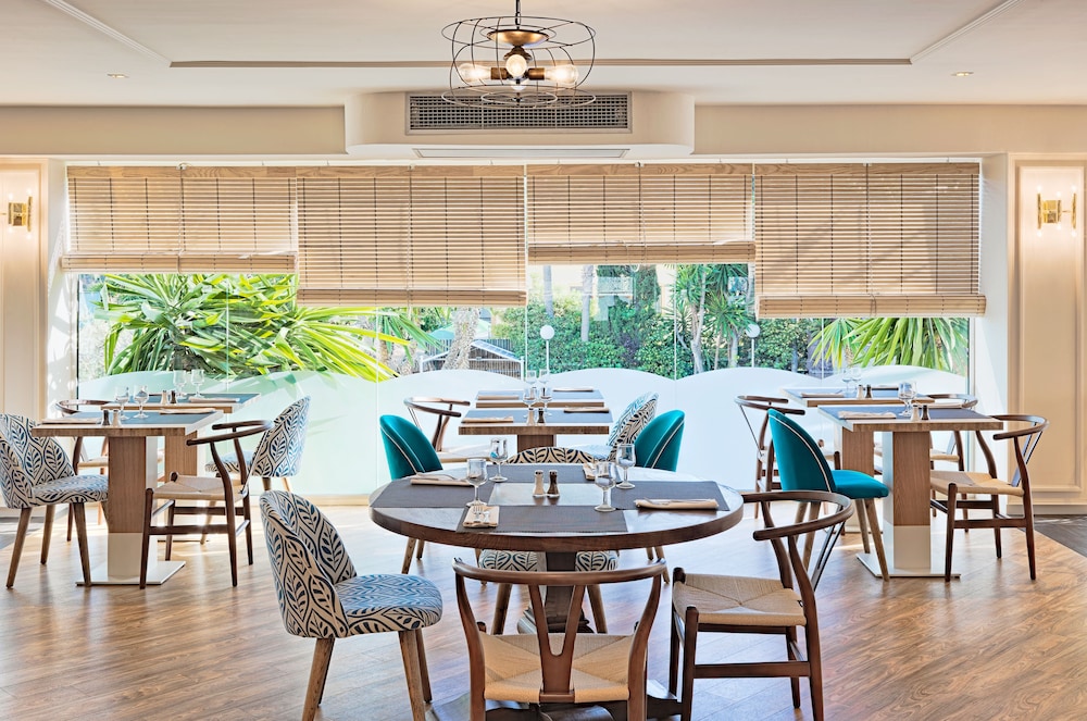 H10 Delfín - Adults Only — Restaurant & bars in Salou, Catalonia