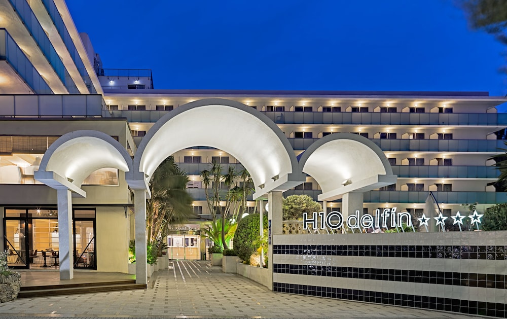H10 Delfín - Adults Only — Hotel building in Salou, Catalonia