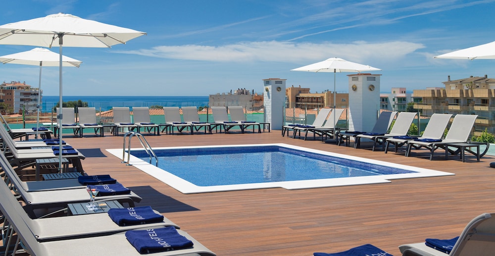 H10 Delfín - Adults Only — Swimming pool in Salou, Catalonia