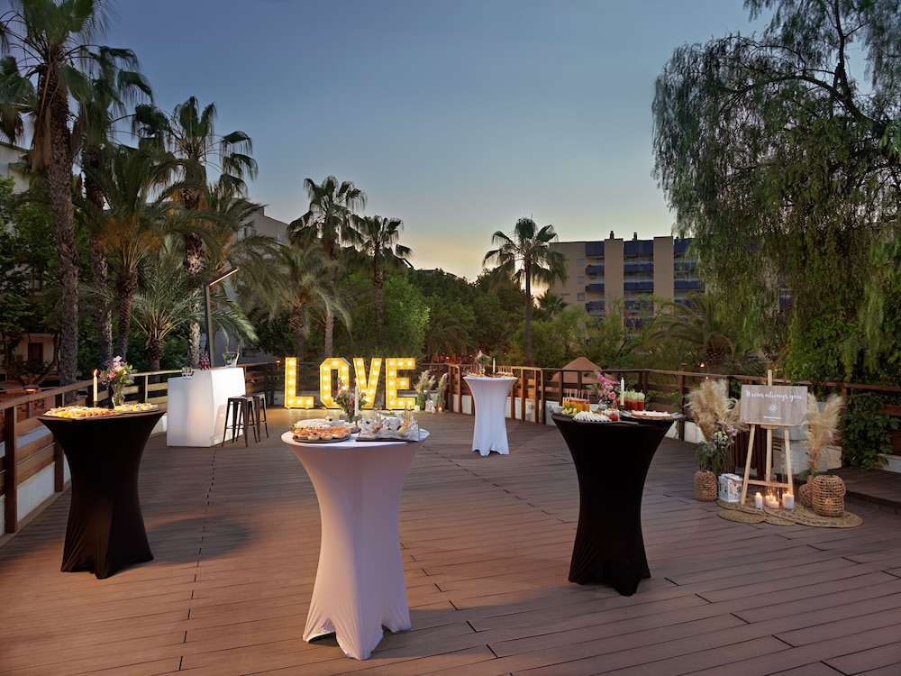 H10 Salou Princess — Restaurant & bars in Salou, Catalonia