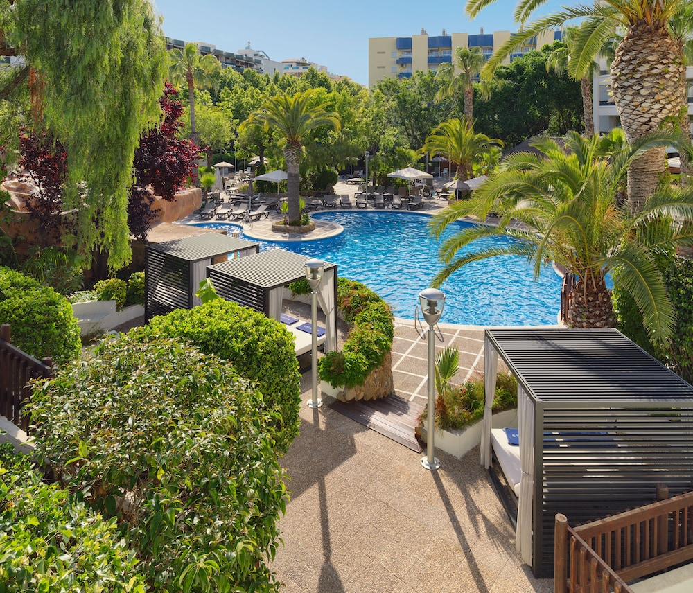 H10 Salou Princess — Swimming pool in Salou, Catalonia