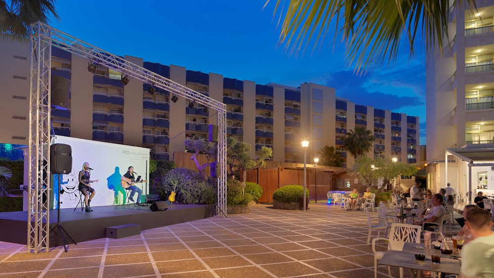 H10 Salou Princess — Hotel building in Salou, Catalonia