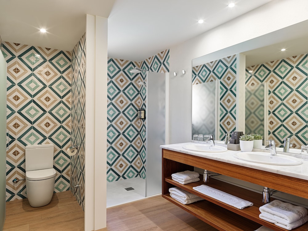 H10 Salou Princess — Hotel rooms in Salou, Catalonia